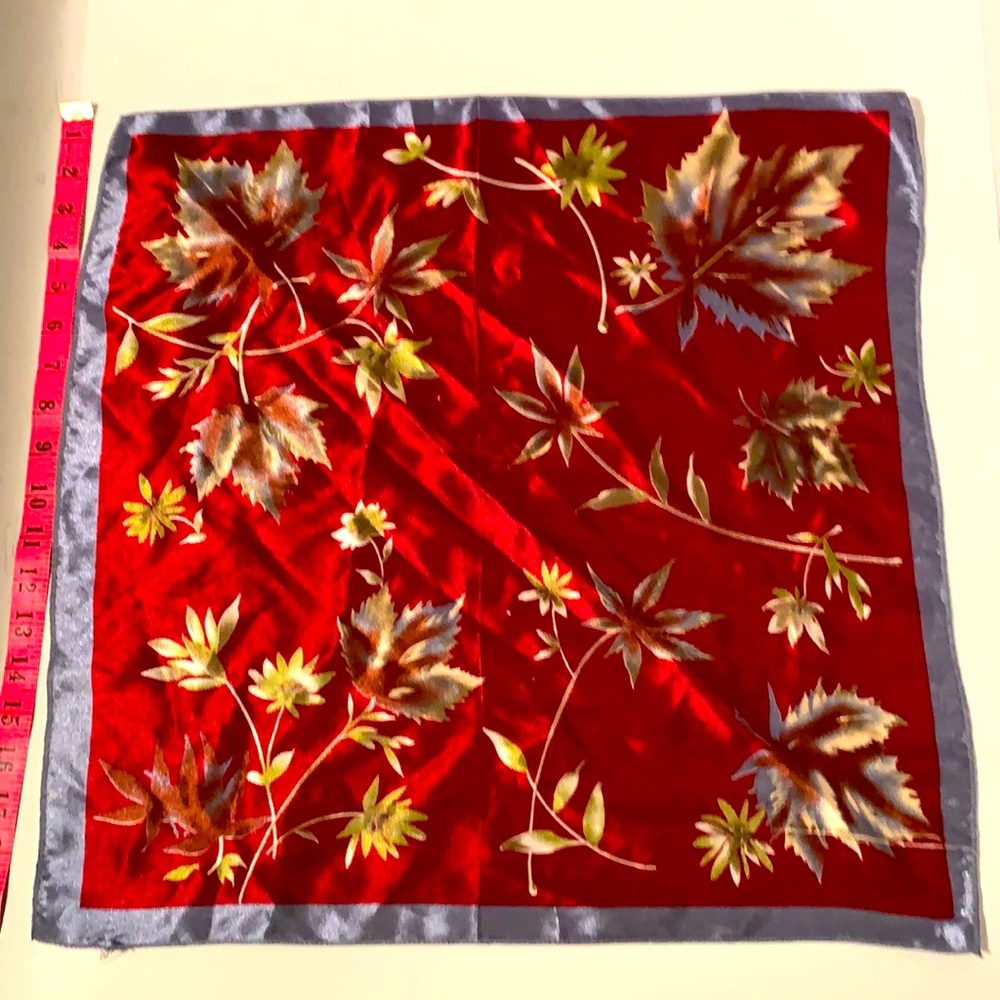 Vintage HUA LONG floral square 20” scarf